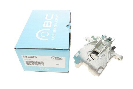 Тормозной суппорт (задний) (R) VW T4/Sharan/Ford Galaxy I 90- (d=38mm) (диск 13.5mm) (Lucas) UA63 AXIA Brake Calipers 392825