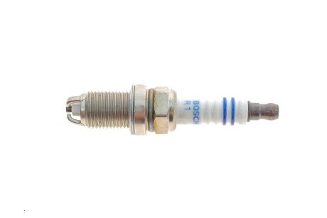 Свічка запалювання VW T4/VW Caddy III/ Renault Kangoo/Audi A6 87- (opt-om) BOSCH 0 241 235 752