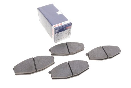 Колодки гальмівні (передні) Nissan Patrol 79-97 UA63 BOSCH 0 986 468 630