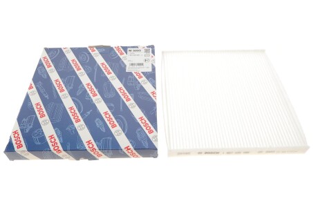 Фільтр салону Jeep Cherokee 2.0/2.2/3.2D 13- (opt-om) BOSCH 1 987 435 095