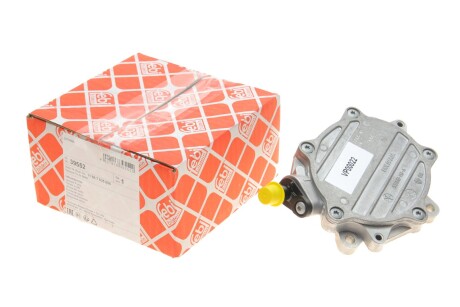 Насос вакуумний BMW 1(E81-88)/3(E46-93)/X3(E83)/Z4(E85) 1.8/2.0 00-15 (N46) UA63 FEBI BILSTEIN 39552
