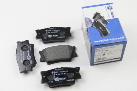 Колодки гальмівні дискові комплект задні HELLA 8DB355006881