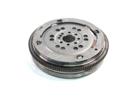 Маховик MERCEDES VITO 2.3TD 96-03 LuK 415 0117 10