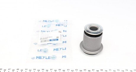 Сайлентблок рычага (переднего/снизу/спереди)) Toyota Land Cruiser 300 02-09 (opt-om) MEYLE 30-14 610 0021