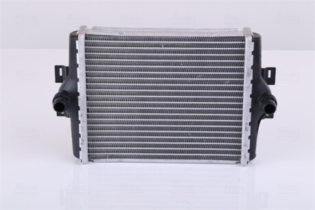 Радиатор охлаждения BMW 3 F30-F31-F35-F80 (11-) 330D NISSENS 606270