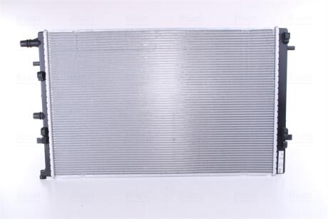 Радіатор охолоджування NISSENS 606762