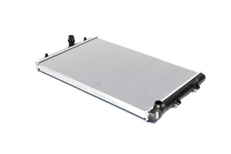 Радіатор охолодження VOLKSWAGEN PASSAT B7 (362, 365) (10-) NISSENS 65309