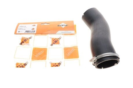 Патрубок интеркулера (нижний) (R) Citroen Jumper/Fiat Ducato 2.2HDi/3.0HDi/2.3D 06- (opt-om) NRF 166010
