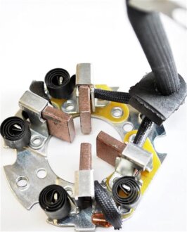 Щёткодержатель стартера ЩЕТКОДЕРЖИТЕЛЬ СТАРТЕРА 133342 CZ PROFIT 7133-0342