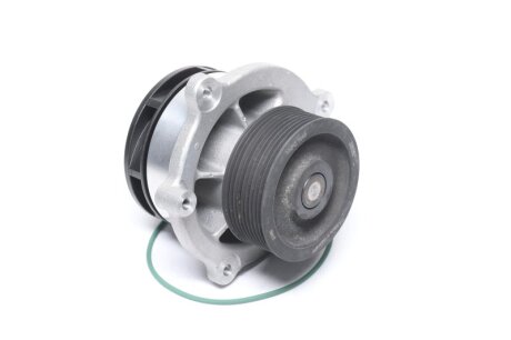 Насос водяной DAF 75 CF, 85 CF, CF 75, CF 85, XF 105, XF 95 (про-во) SKF VKPC 7045