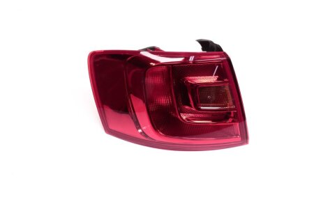 Фонарь задний внешний левый VW Jetta (11-) EUR TYC 11-C166-00-9B