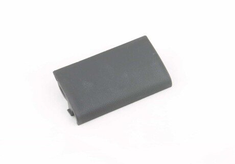 Крышка для гнезда под домкра VAG 3B0853918B41