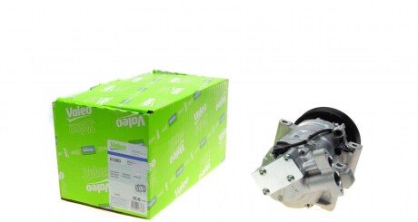 Компресор кондиціонера Renault Clio IV 1.2 TCe/1.5 dCi 12- (opt-om) Valeo 813383