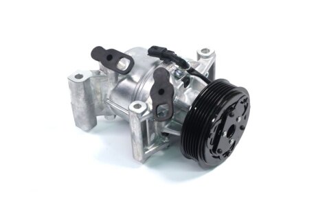Компресор кондиціонера DACIA DUSTER 1.5 dCi Van Wezel 1501K702